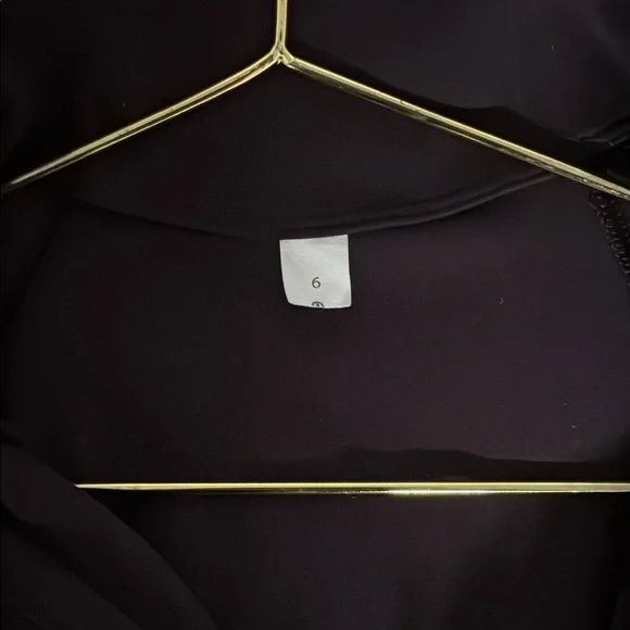 Lululemon Toasty Tech 1/2 Zip Size 6 with Gorgeous Sleeve Detail - Picture 12 of 12